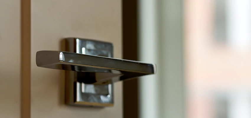 Door Lever Knob Repair in Glendale, California