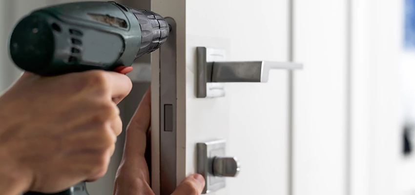 Locksmith For Lock Replacement Near Me in Glendale, CA
