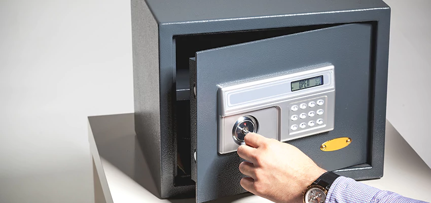 Jewelry Safe Unlocking Service in Glendale, California